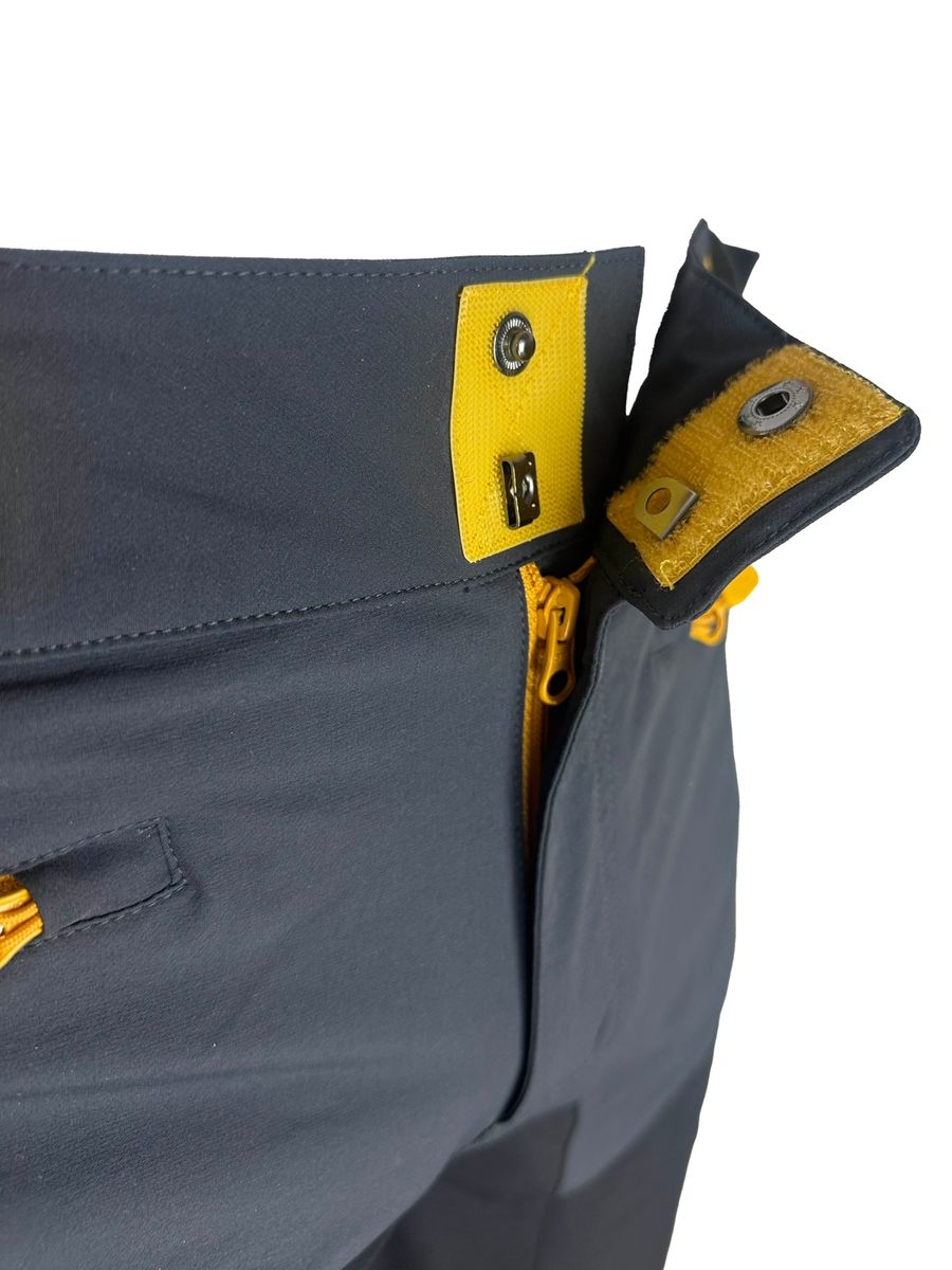 Segla Fjordgård PRO Stretch DGrey-Black-Yellow Turbukse Herre